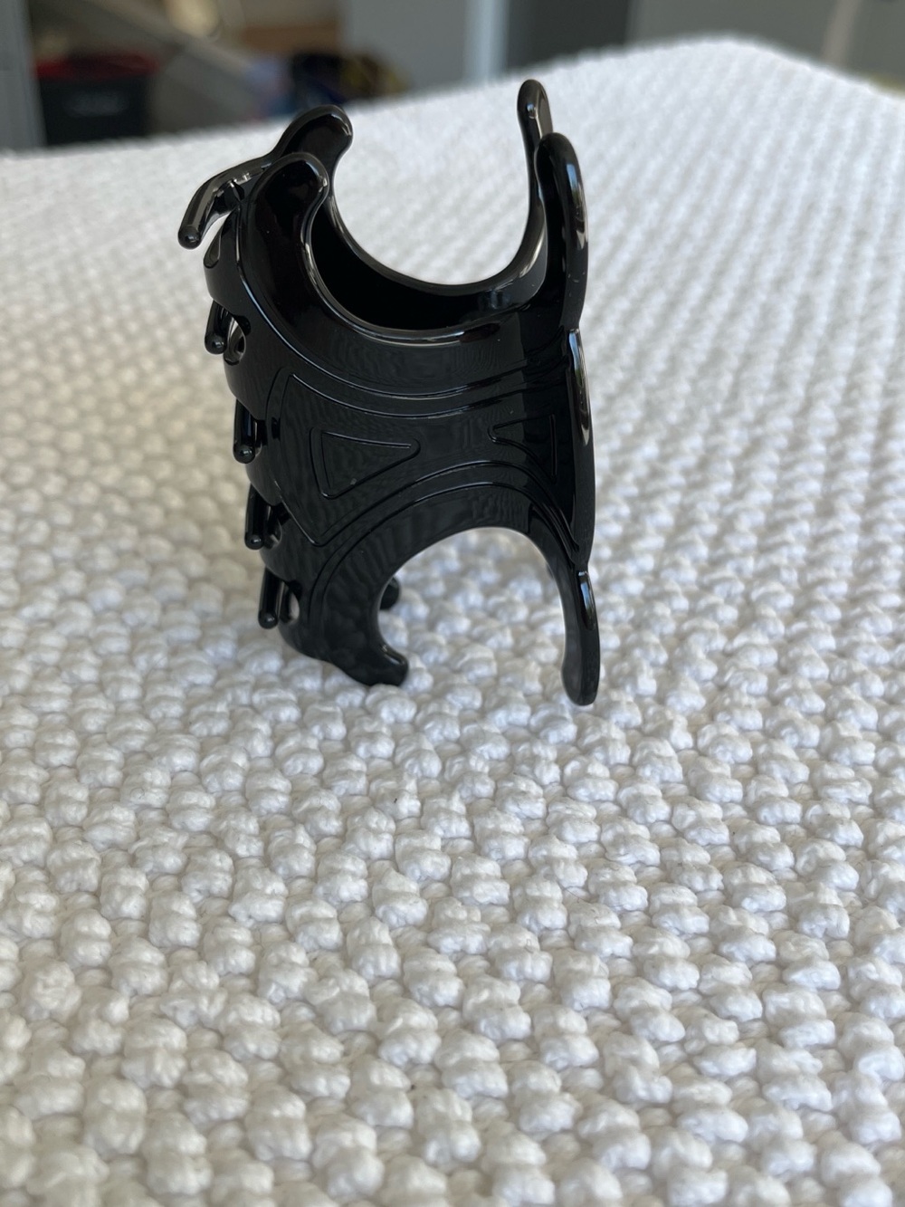 Black Glossy Hair Claw Clip - Picture 2 of 2